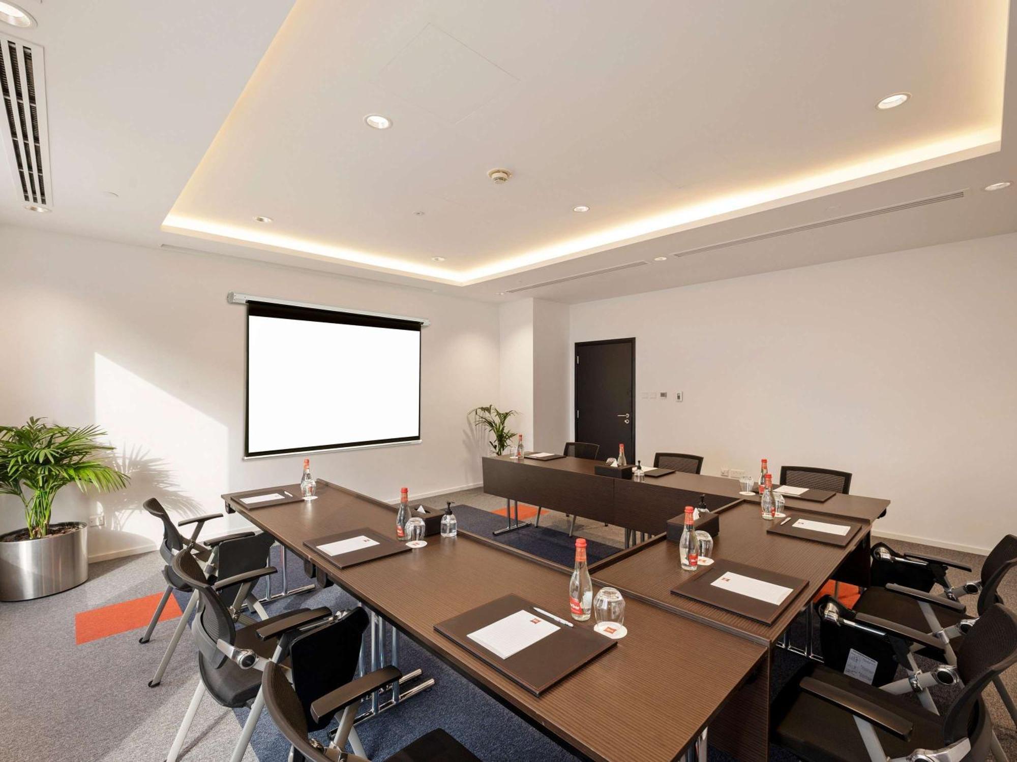 Ibis World Trade Centre Дубай