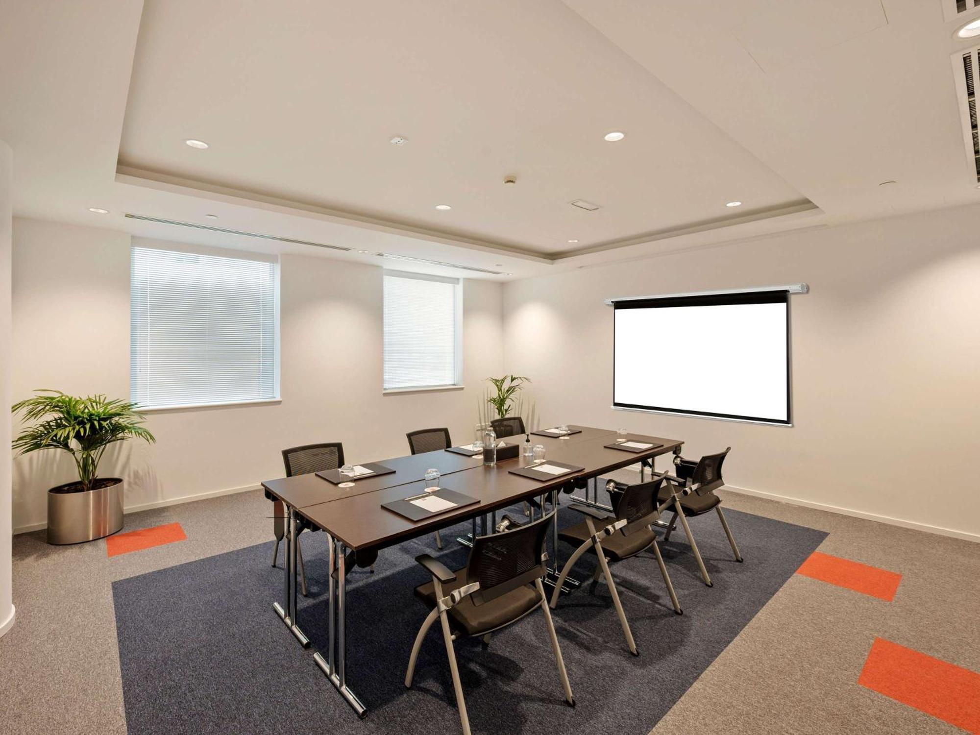 Отель Ibis World Trade Centre