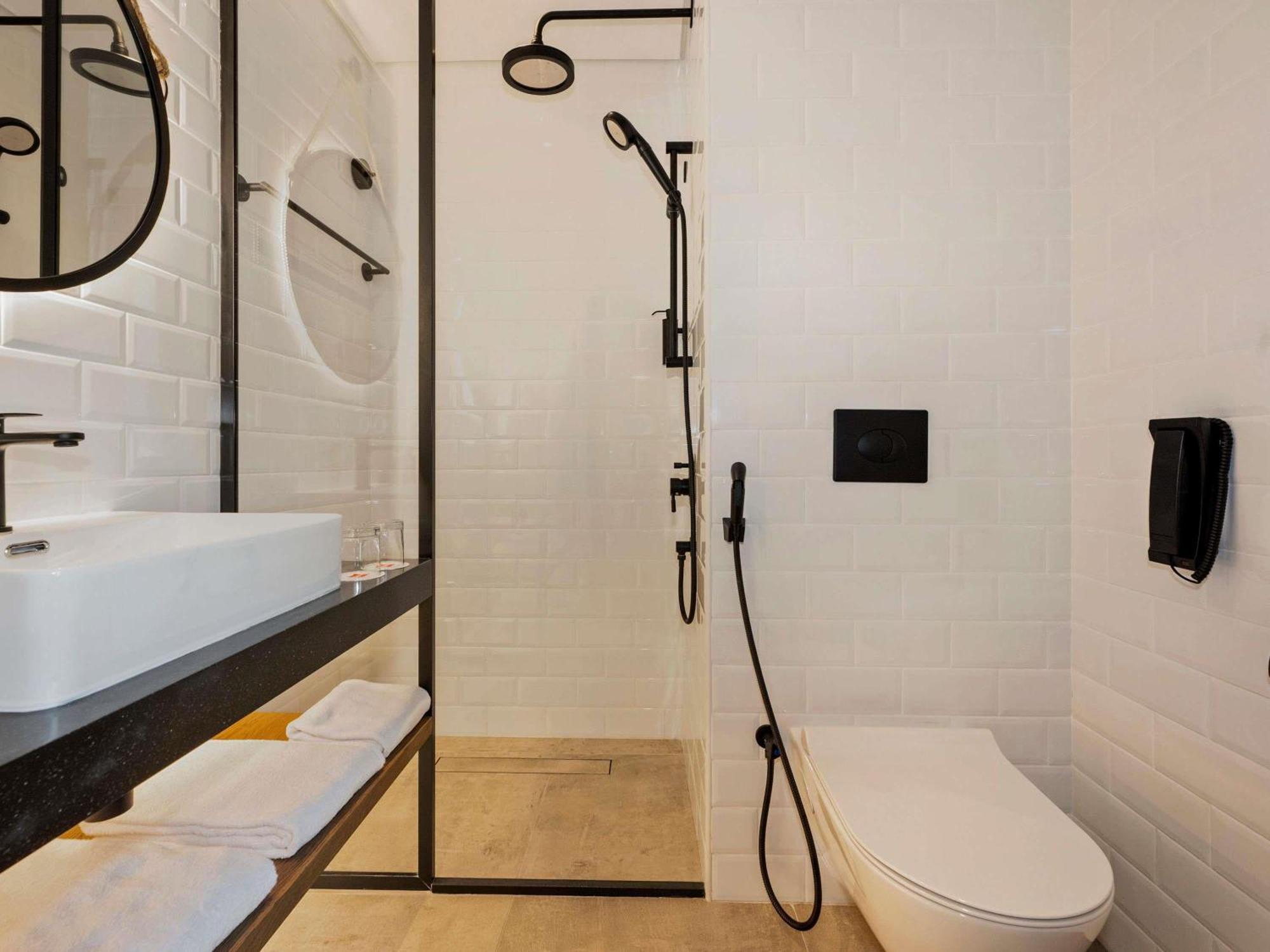 Отель Ibis World Trade Centre 3*