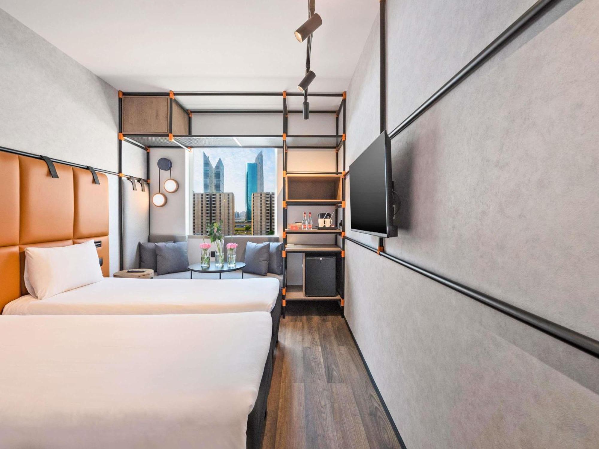 Ibis World Trade Centre 3*